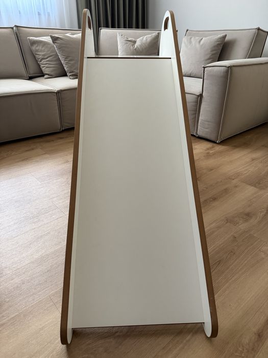 Tobogan cu piscina bile