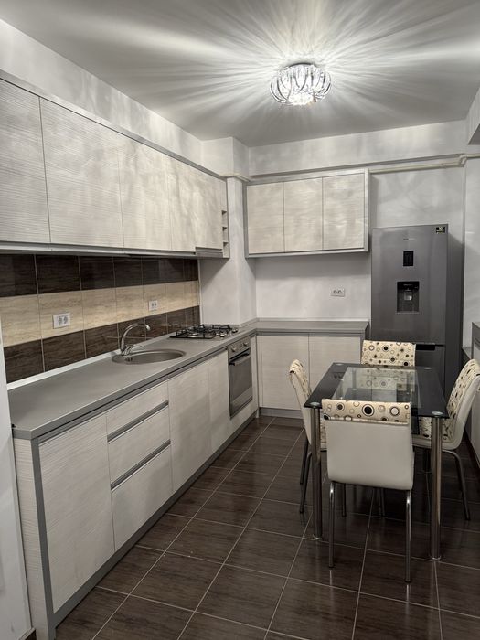 Inchiriez apartament Militari Residence