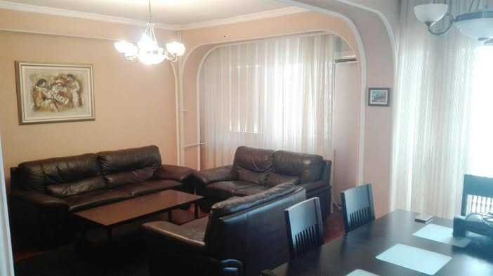 Тристаен имот в кв.Люлин 9