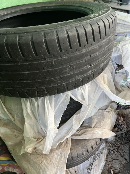 Продам резину р 17 215/55