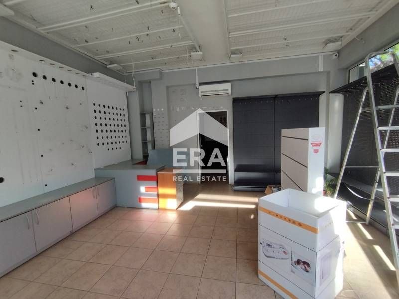 Дава се под наем Магазин в Хасково, Център - 126 кв.м за 612 € - Снимка #1