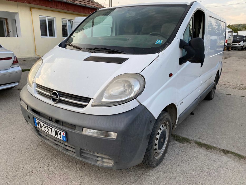 Scaun Bancheta Fete usi Timonerie OPEL VIVARO 1.9 DTI F9Q mediu 2006