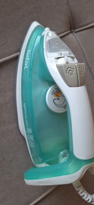 Утюг Tefal паровой