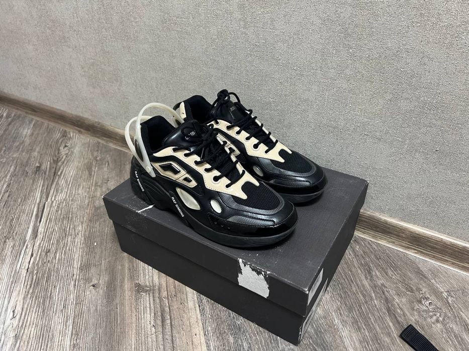 Raf simons cylon-21