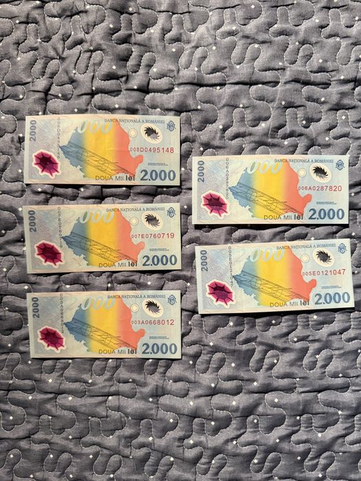 Lot 5 bancnote 2000 lei Eclipsa 1999 – serii diferite