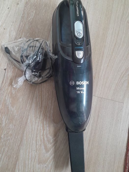 Miniaspirator Bosch Move 16 v