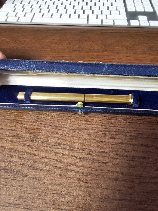 Stilou les must de cartier