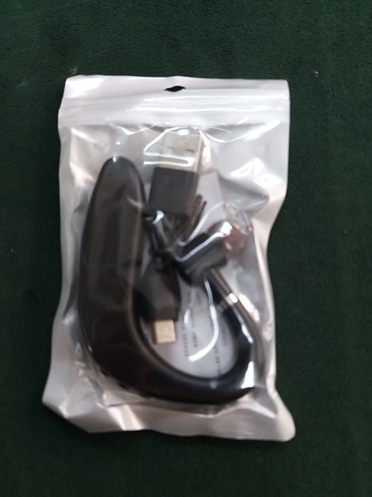 Блутуз наушник с микрофоном