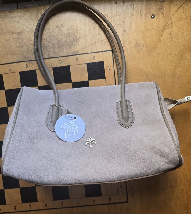 Женская сумка через плечо из натуральной замши