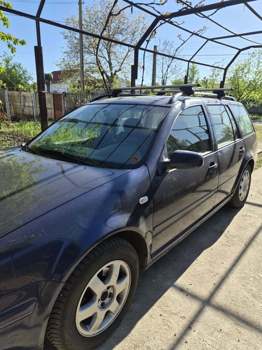 Vănd Golf 4, an 2001