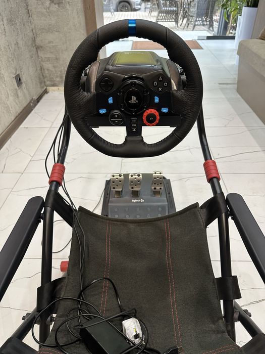 Продается игровой руль ”Logitech” G29 F1 срочно!