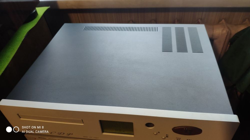 Проигрыватель компакт дисков