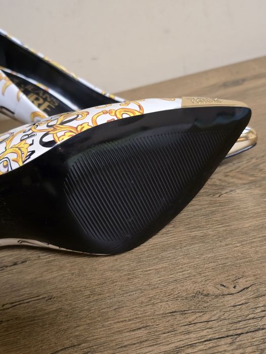 Versace Jeans Couture нови оригинални дамски обувки