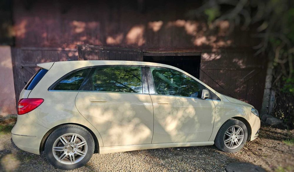 Mercedes B class