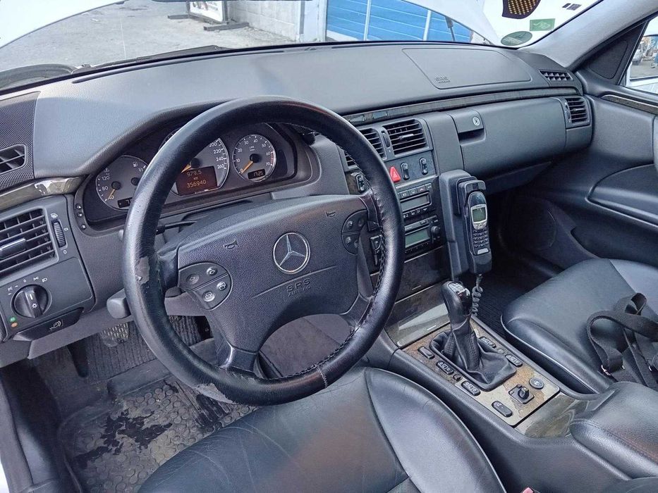 MERCEDES-BENZ E-Class 2002 — imagine 3