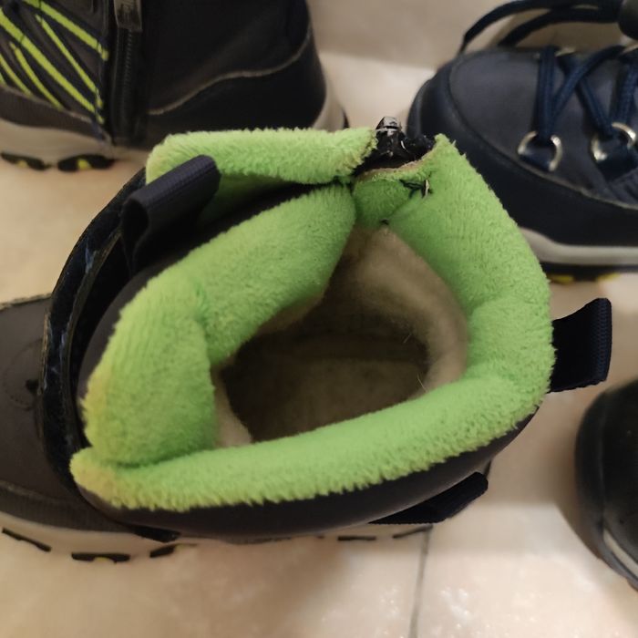 Зимни топли обувки 27 номер (2 чифта).