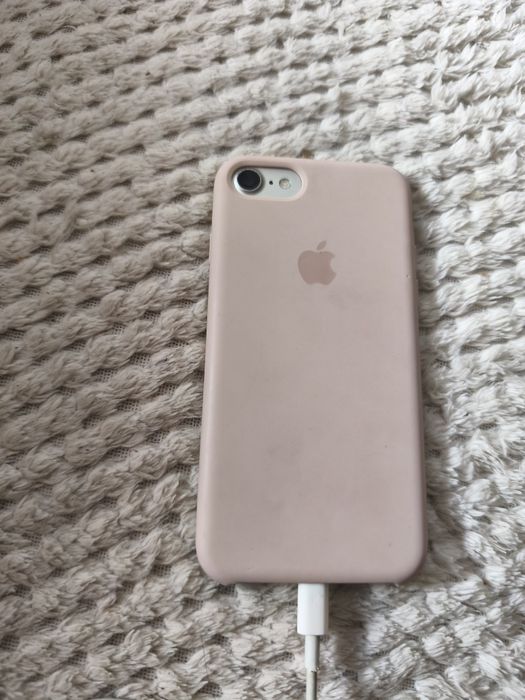 Vând iPhone 7 de 256 cu probleme buton