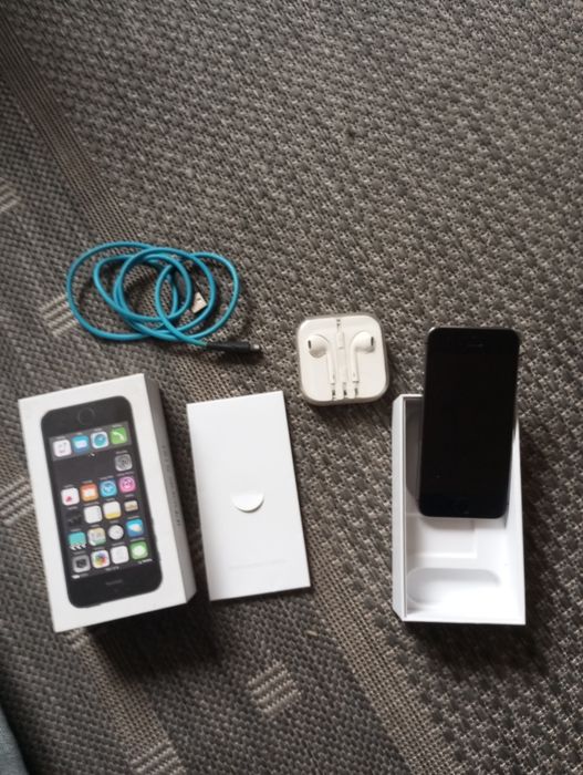 Продам iPhone 5s