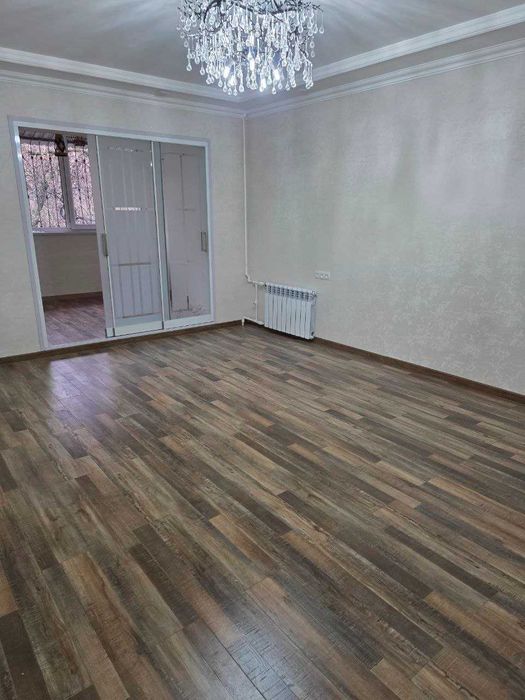 Срочно! Продам Ц-2 4-комнатную квартиру с новым свежим ремонтом 4/3/4