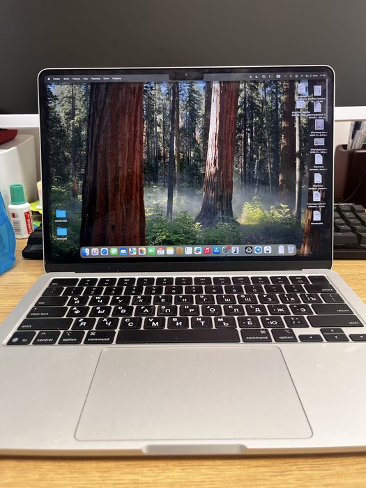 Macbook m4, 256 гб, 14 диагональ