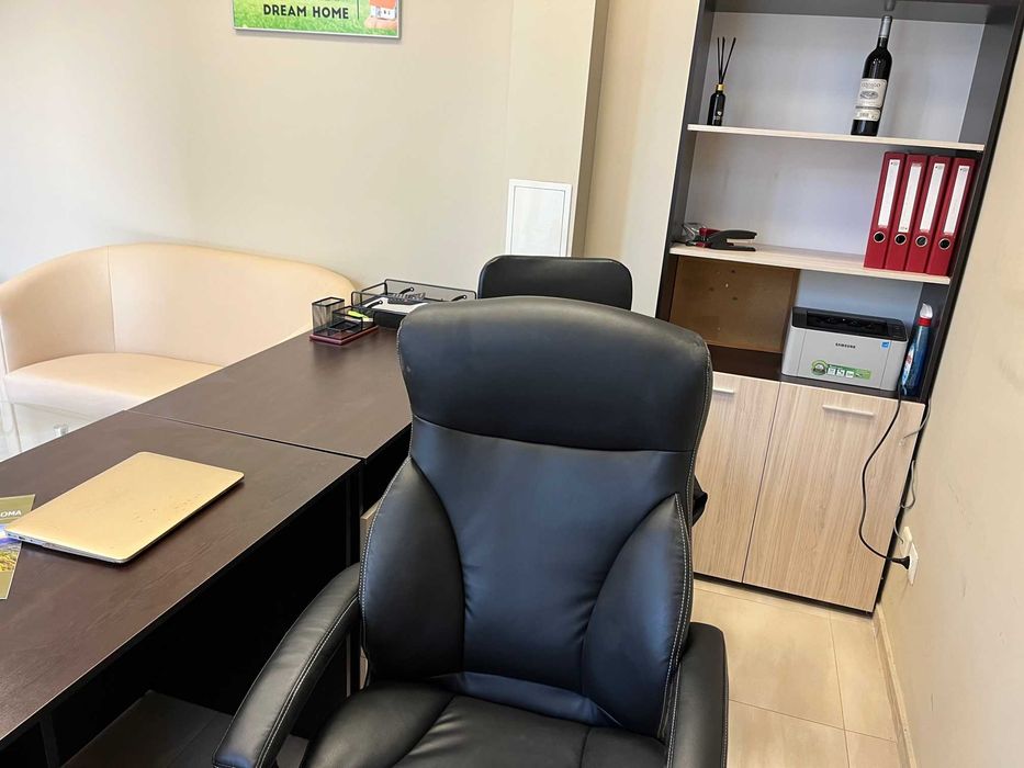 Дава се под наем Офис в София, Младост 4 - 30 кв.м за 127.5 € - Снимка #1