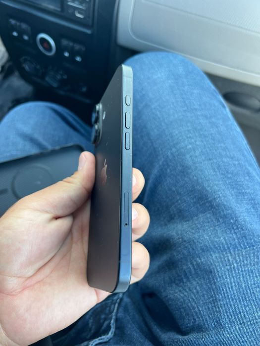 Iphon16 128г батарека 93