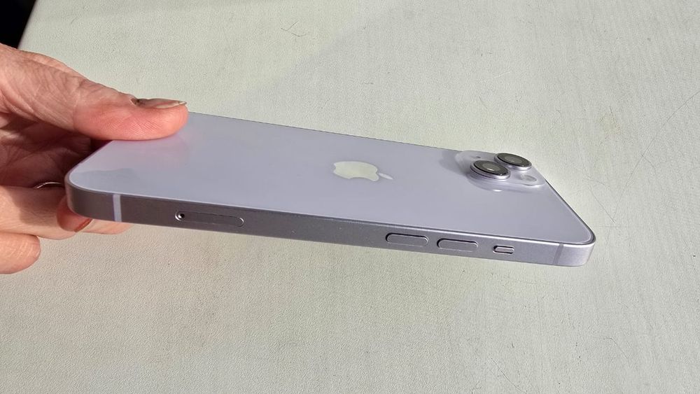 IPhone 14, 256gb, без ремонта, с коробкой