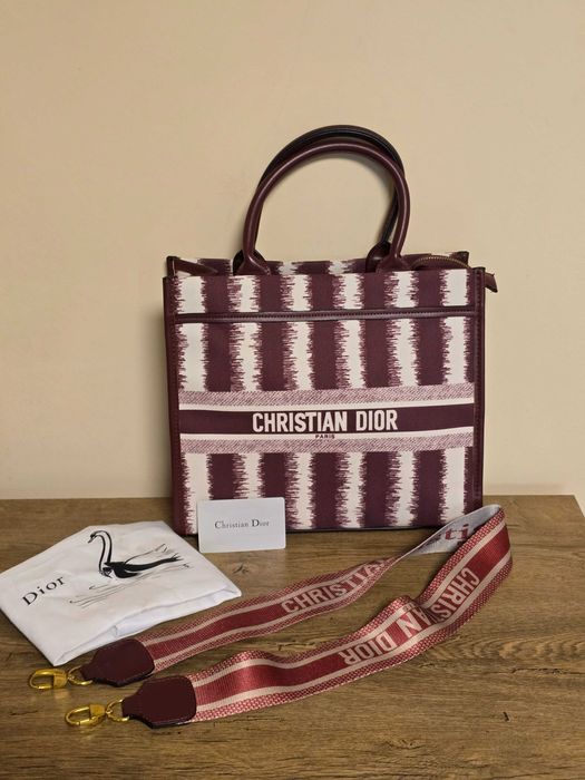 Dior прекрасна дамска чанта