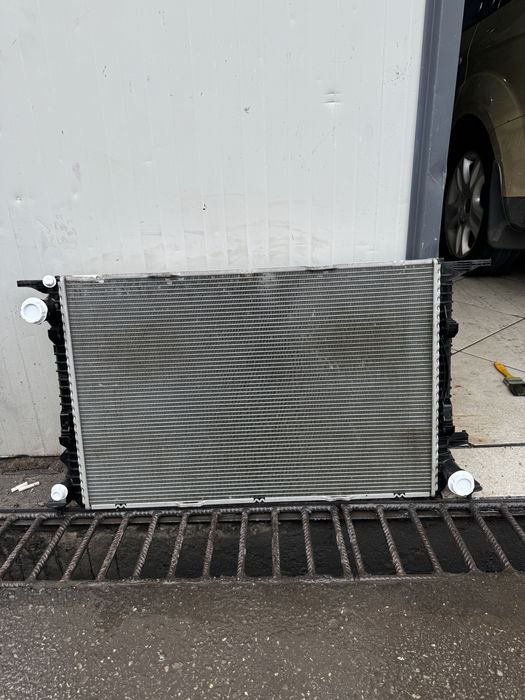 Радиатор за охлаждане Audi A6