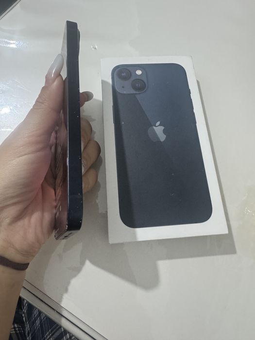 Iphone 13  utilizat in stare buna