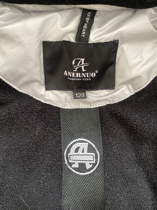 Зимнее пальто для девочки в отличном состоянии.