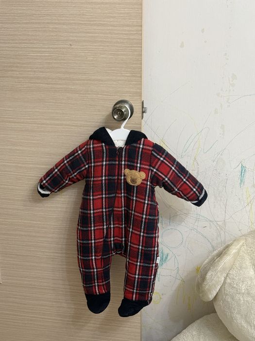 Продам комбинезон 68р.
