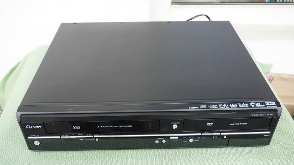 DVD recorder Combo cu VHS FUNAI model WD6D Pal/Secam si HDMI stereo Hi-Fi