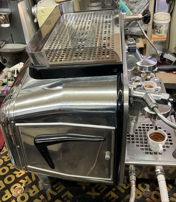 Професионална кафемашина Faema E61