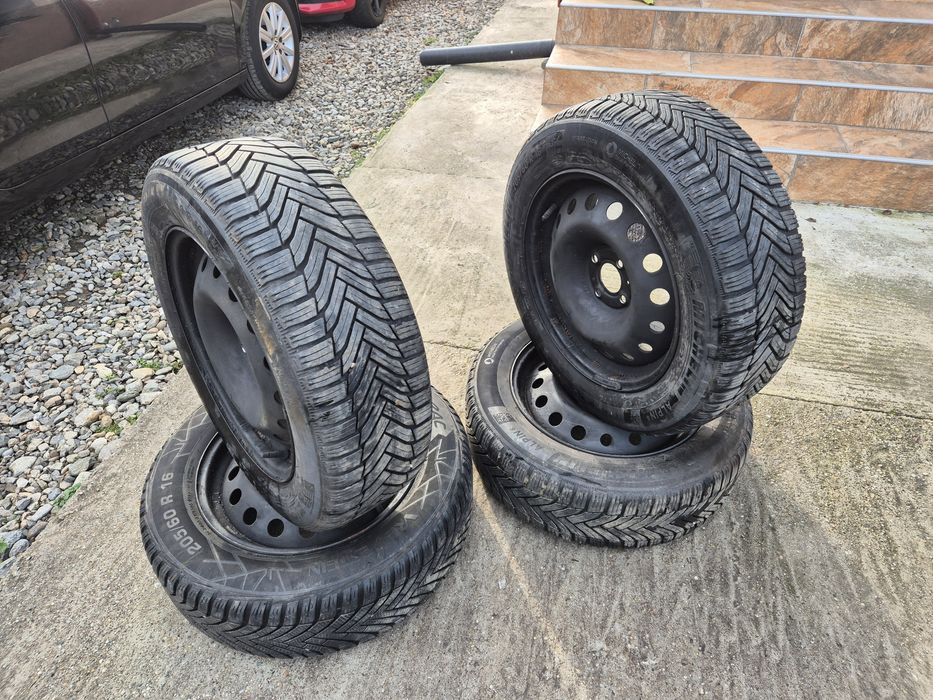 Jante Captur  R16 4x100 cu anvelope iarna 205/60R16 foarte bune