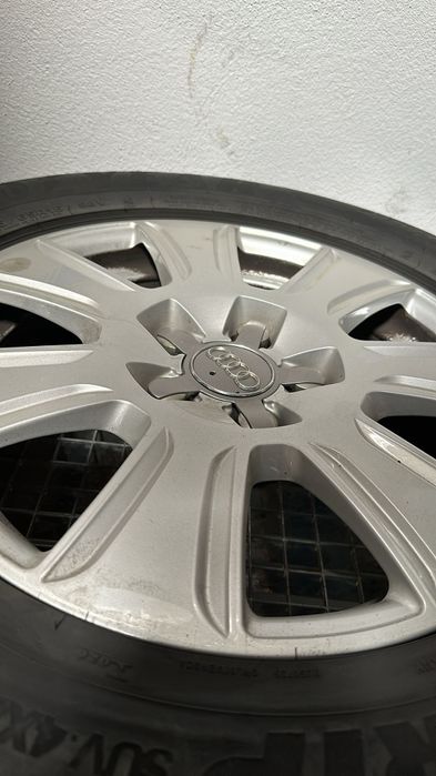 Vând roti complet pe 16 audi
