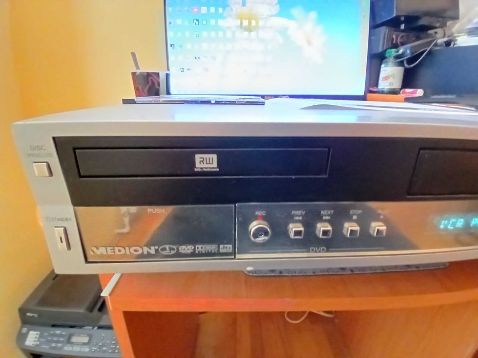 medion md80054 (dvd recorder-video recorder vhs) telecomanda