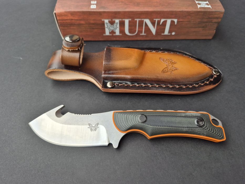 Нож Benchmade 15018 Hunt Saddle Mountain Skinner с кожена кания