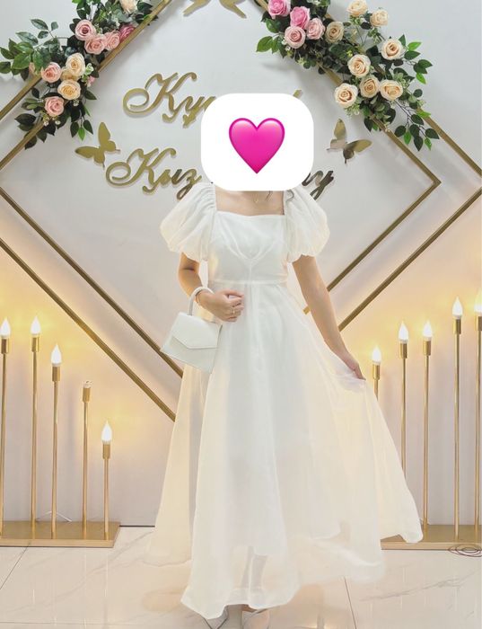 Белое платье на выход очень красивое