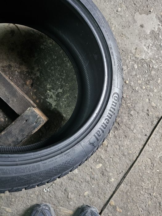 2 anvelope iarna 245 40 19 Continental