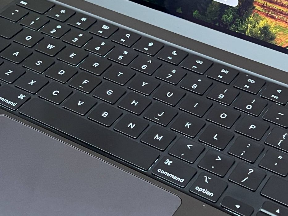 как новый MacBook Pro 14 m5/16/512