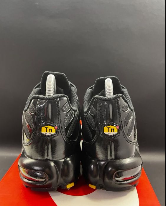 Nike Air Max Plus Triple Black - 40,41,42,43,44,45,46