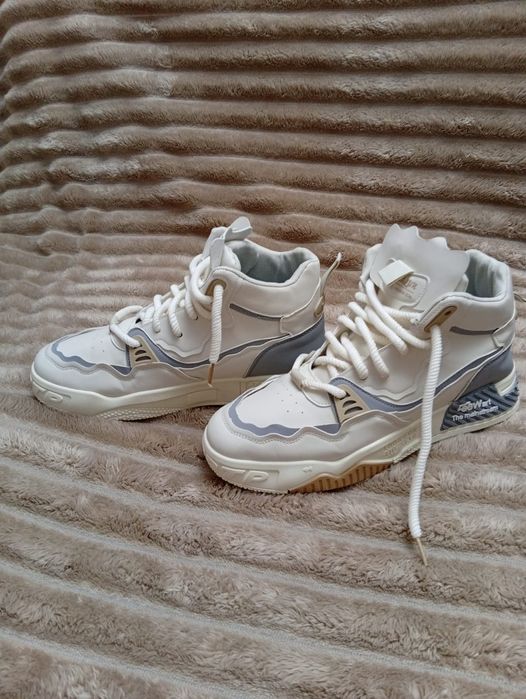 Продам кросовки мужские