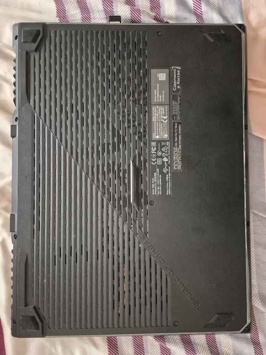 Laptop gaming Assus I7 editare foto