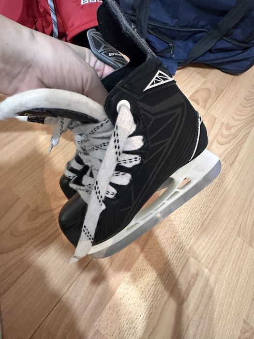 Коньки  для хоккея Bauer