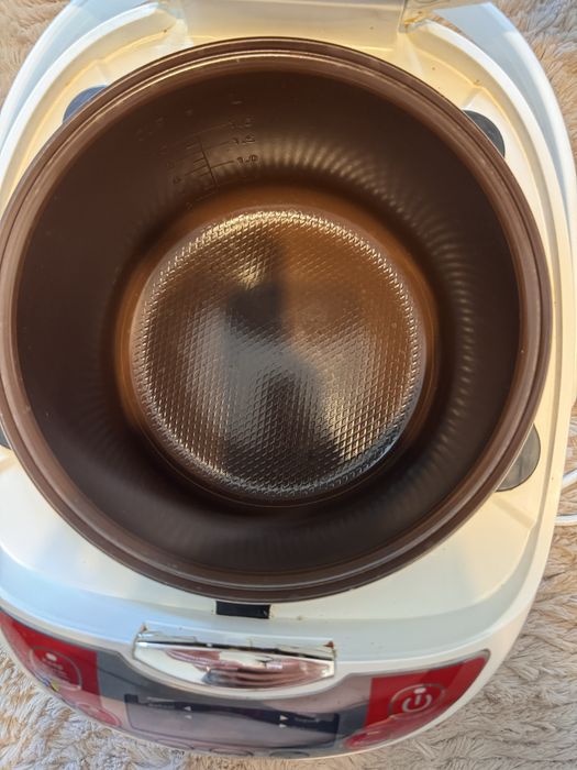 Мултикукър Tefal Fuzzy Logic