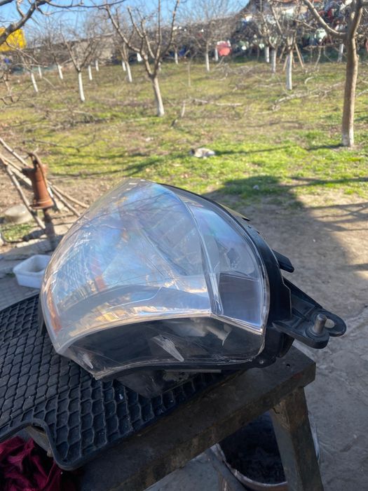 Фар ляв за ситроен ц4 пикасо