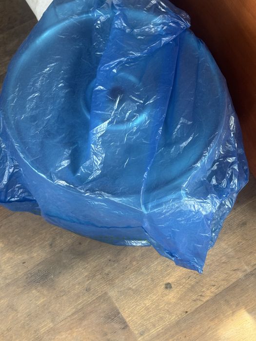 Бу раквина, окно, стулья