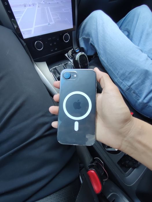 Iphone 16 e sotilad