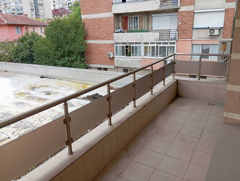 Дава се под наем Тристаен апартамент в Велико Търново, Център - 80 кв.м за 357 € - Снимка #9